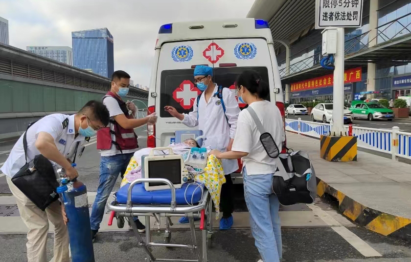 阳新县救护车出租公司