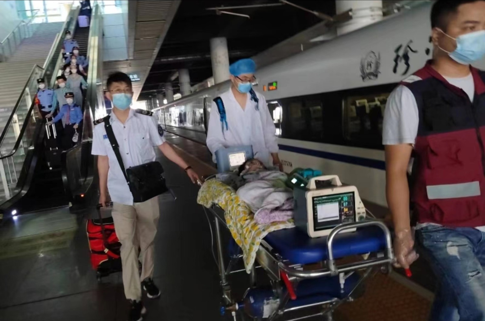 阳新县高铁转运公司